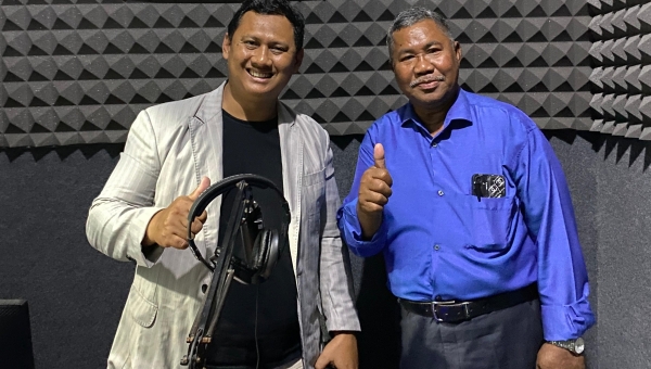 Dengan tema “Pendidikan Anak Berkebutuhan Khusus Untuk Masa Depan yang Cerah” Kepala SLB Negeri Luwuk Hadir di Radio Insania Luwuk